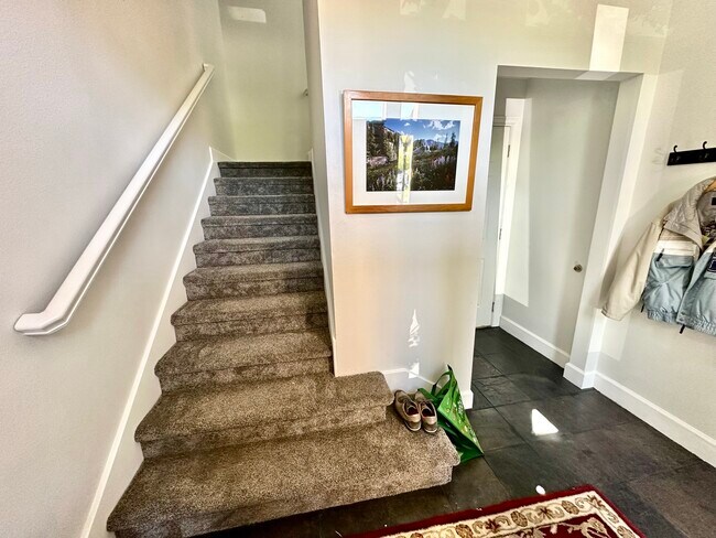 Foto del edificio - 5097 Edgewood Dr