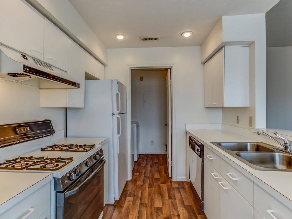 Kensington Grove Apartments 48001263 Lake Forest Blvd Westerville