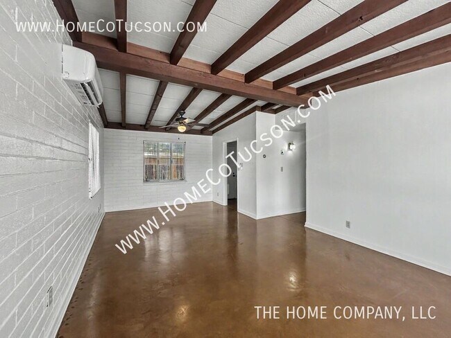 Foto del edificio - 1713 E Adelaide Dr