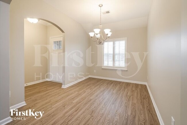 Building Photo - 1027 Deerwood Cir