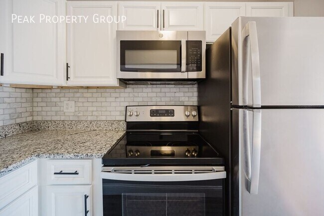 Foto del edificio - 6300 Montgomery Rd