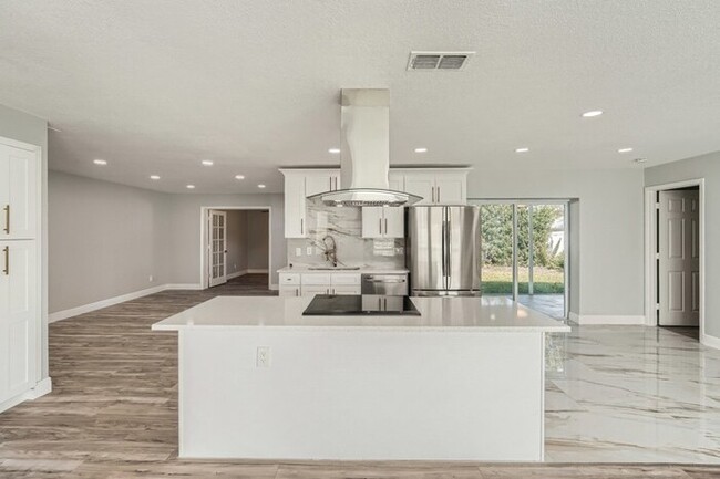 Building Photo - 2964 Meadow Oak Drive S, Clearwater, FL, 3...