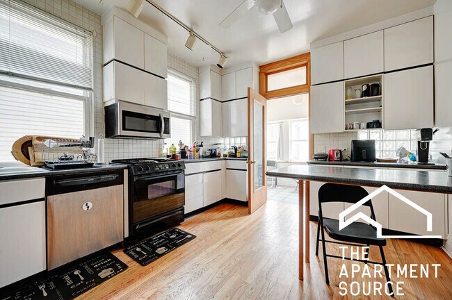 Foto del edificio - 1217 W George St