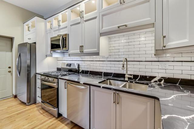 Building Photo - 3 bedroom in Chicago IL 60614
