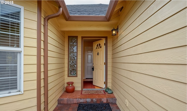 Building Photo - Immaculate 3 BD/2BA Ranch in Desirable Cam...