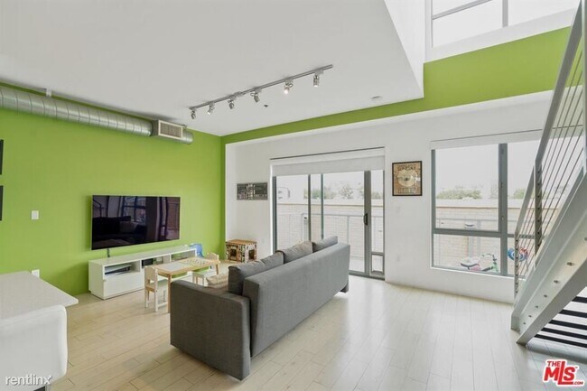 Foto del edificio - 11500 Tennessee Ave
