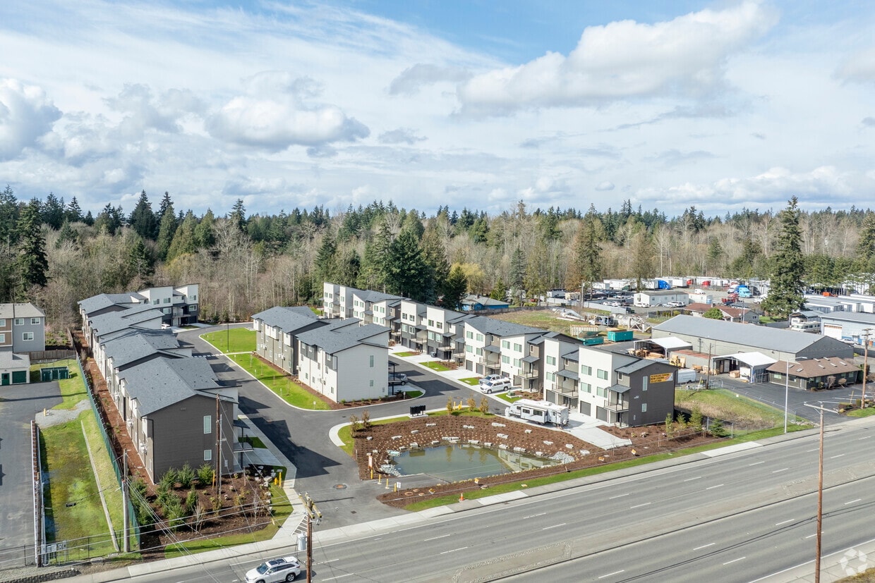 Primary Photo - Woodlands Townhomes