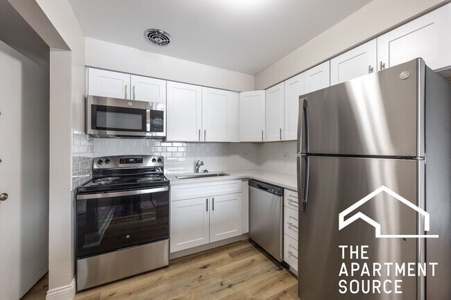 Photo - 110 N Kenilworth Ave (Oak Park, IL) Apartment