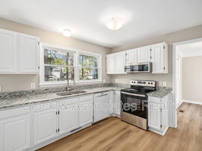 Foto del edificio - 114 McIntire Ln