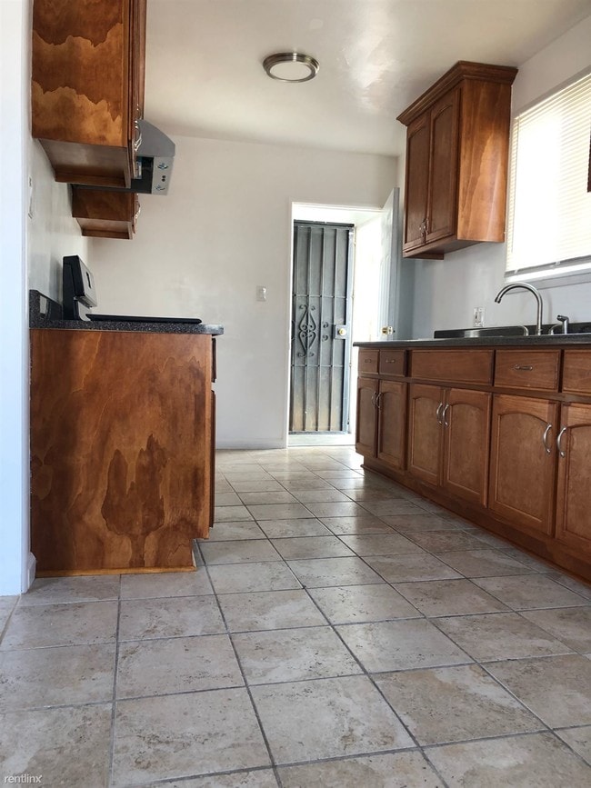 Building Photo - 3602 W 60th St