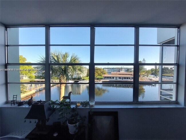 Foto del edificio - 2741 Taft St