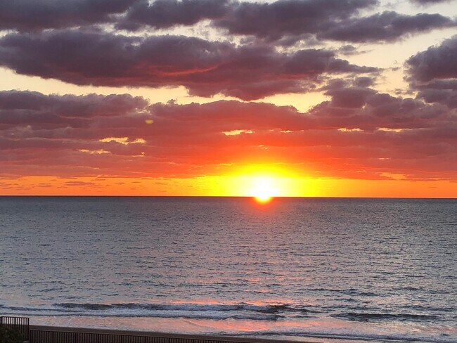 Foto del edificio - 3610 S Ocean Blvd