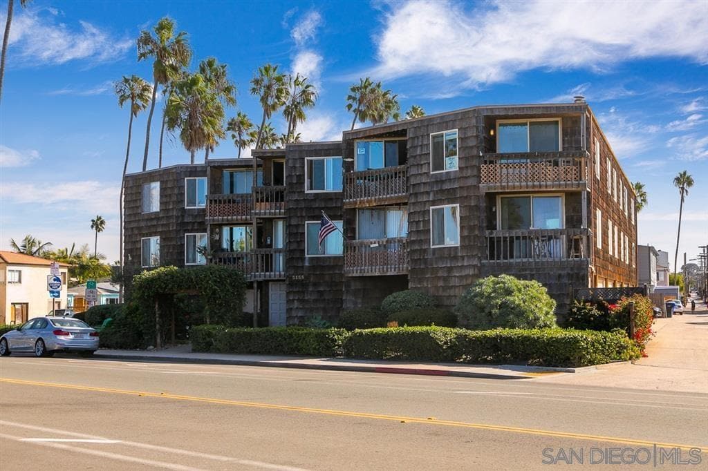 Primary Photo - 5155 W Point Loma Blvd