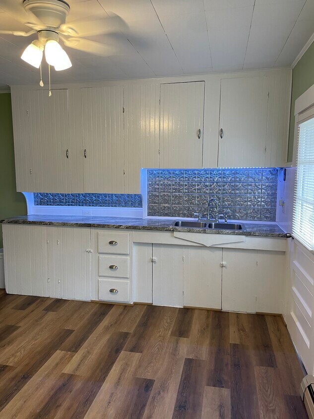 1 Latham Ter Unit 3, Livermore Falls, ME 04254 1 Latham Ter