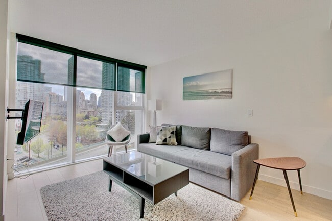 Photo du bâtiment - 963 Expo Blvd