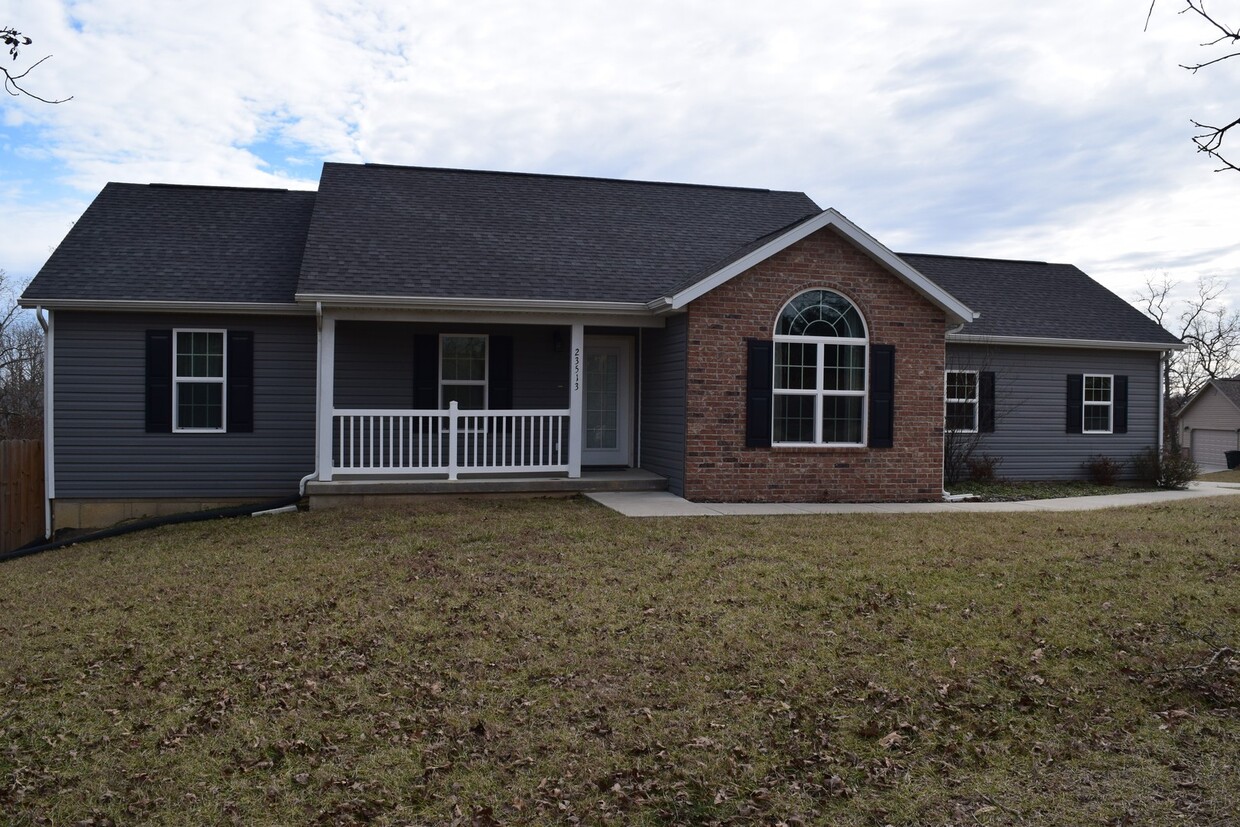 Primary Photo - 3 Bedroom Home in Taylor Hills Subdivision