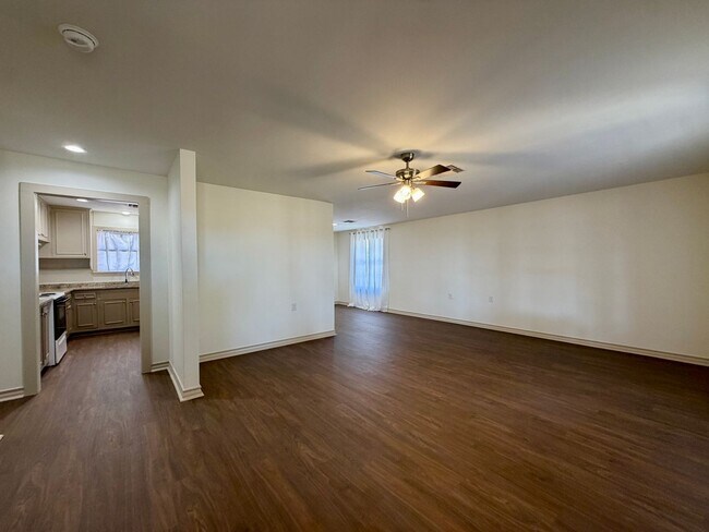Foto del edificio - 397 Scott Ln