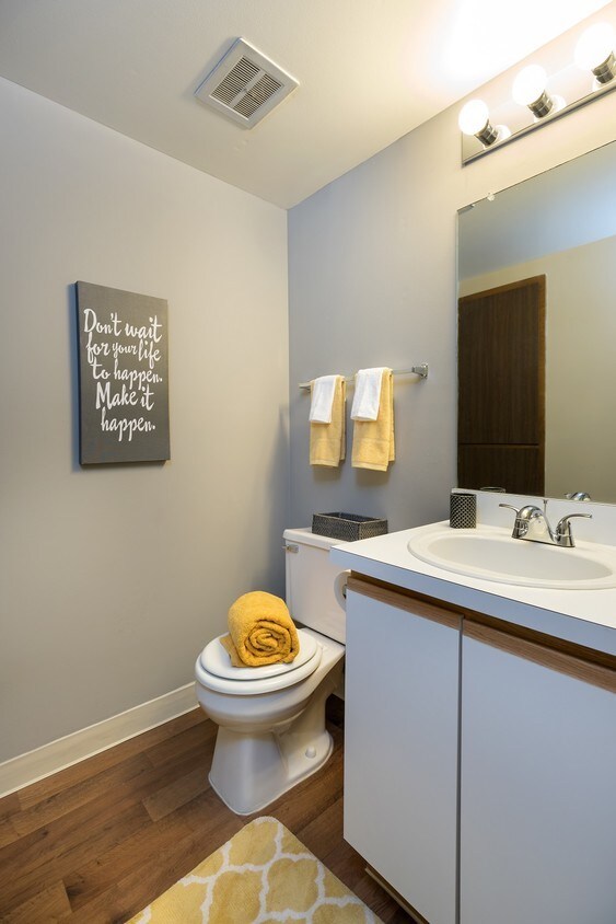 Building Photo - 24540 Sherwood Forest Dr
