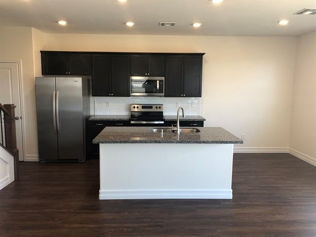 Building Photo - 5804 Petronius St