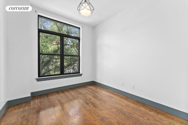 Foto del edificio - 1115 Jefferson Ave