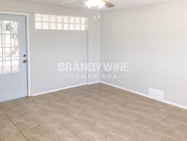 Building Photo - 3535 Devonshire Dr