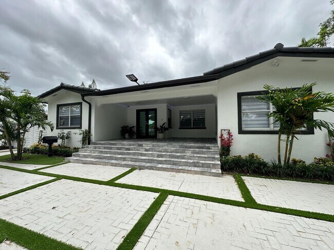 Foto del edificio - 6080 SW 16th St