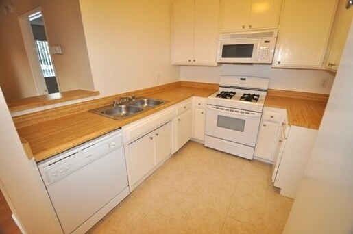 Foto del edificio - 12249 Oxnard St