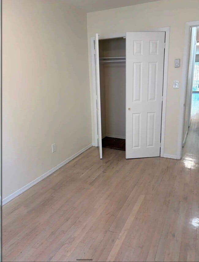 Foto del edificio - 51-22 111th St