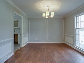 Building Photo - 3163 Lynchburg St
