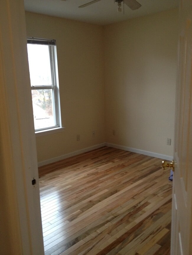 Foto del edificio - 906 West Mill Street