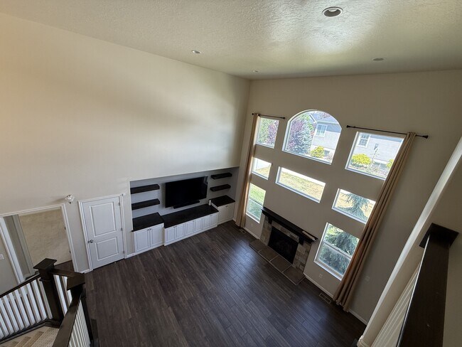 Foto del edificio - 744 W Ridgeline Dr