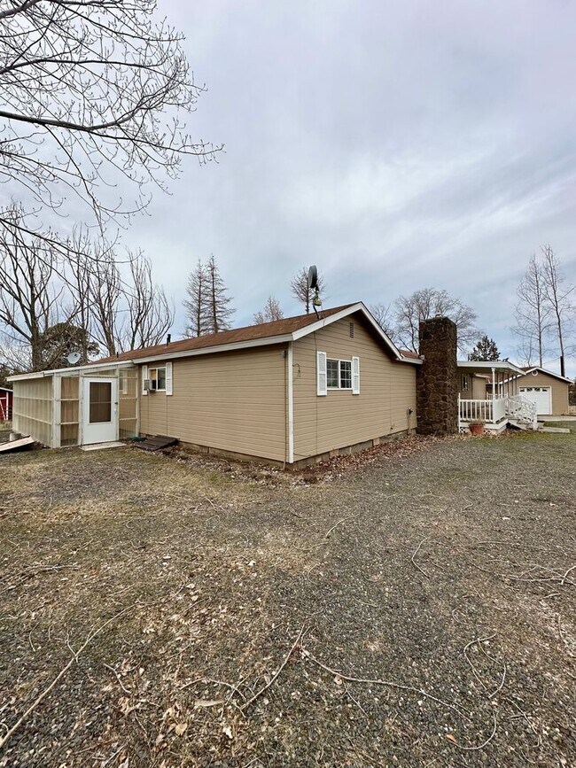 Building Photo - 333 SW 35th St