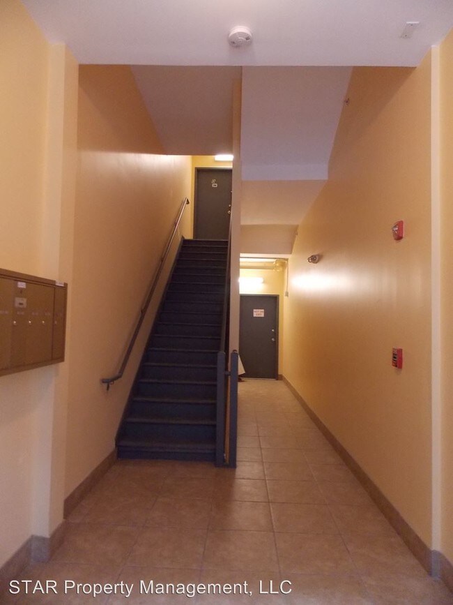 Foto del edificio - 229-231 N Howard St