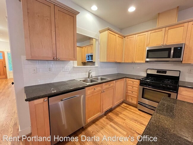 Foto del edificio - 3 br, 2.5 bath House - 11472 SW Lomax Terrace