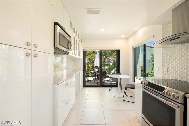 Foto del edificio - 845 Reef Point Cir