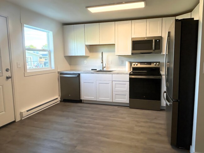 Foto del edificio - FRESHLY Remodeled, Move-In ready!