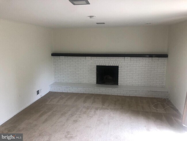 Foto del edificio - 17600 Shamrock Dr