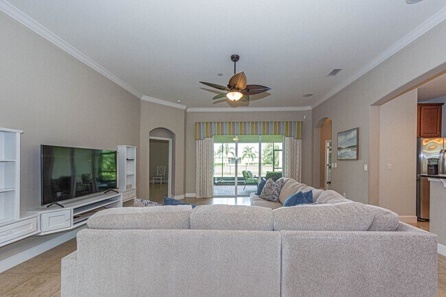 Building Photo - 4250 Diamond Square