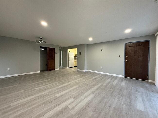 Foto del edificio - 1186 Worcester Rd