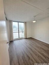 Building Photo - 2847 Waialae Ave