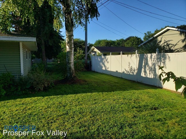 Building Photo - 3 br, 1.5 bath House - 2323 Minerva St