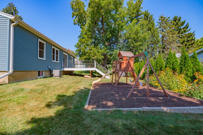 Building Photo - 5212 Midmoor Rd