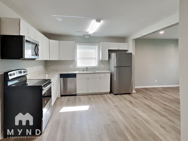 Building Photo - 5119 Snow White Ln