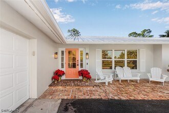 Building Photo - 2950 Coach House Ln