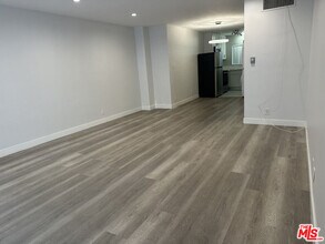 Building Photo - 326 S Serrano Ave