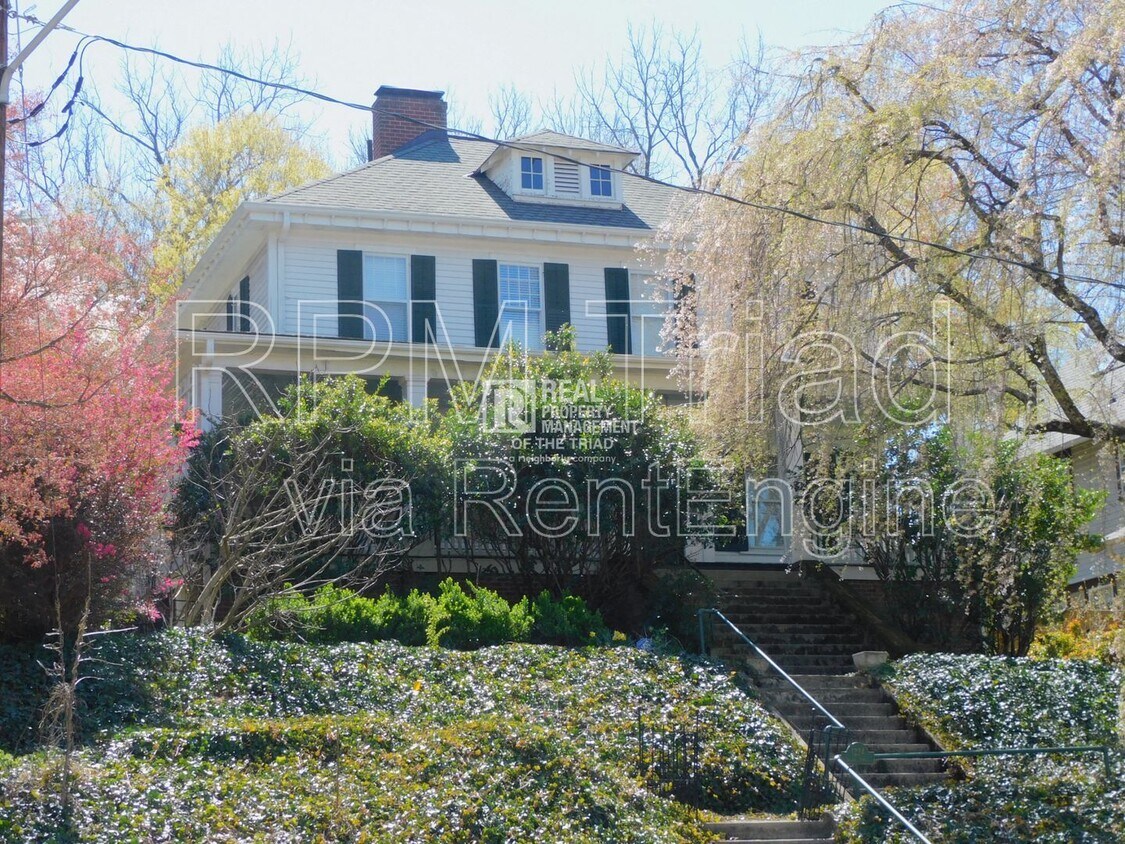 Foto principal - 1224 Glade St NW