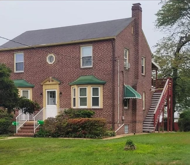 Building Photo - 1253 Circle Dr