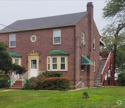 Building Photo - 1253 Circle Dr