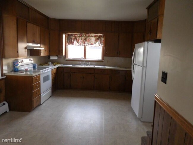 Building Photo - 3 br, 2 bath House - 2998 W Newport Rd