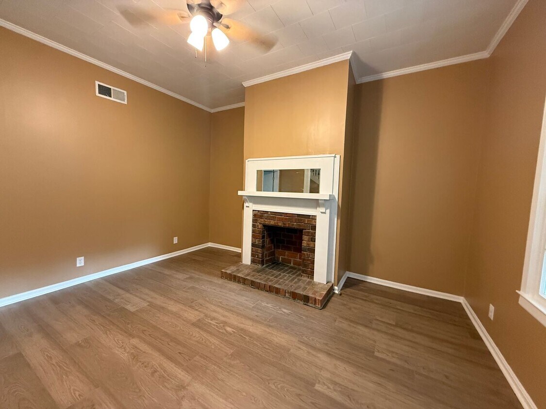 Primary Photo - 4 Bedrooms, 2 Bathrooms - Home in Rome!